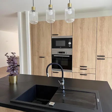 Nava * Châtellerault